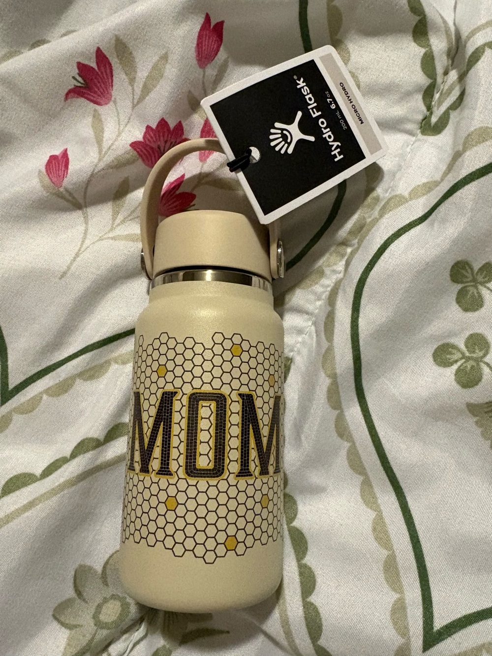 Hydro Flask Cream Bottle with Honeycomb 'MOM' Graphic